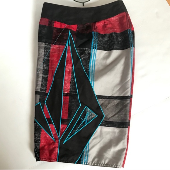 Volcom Mod-Tech board shorts - Picture 4 of 8